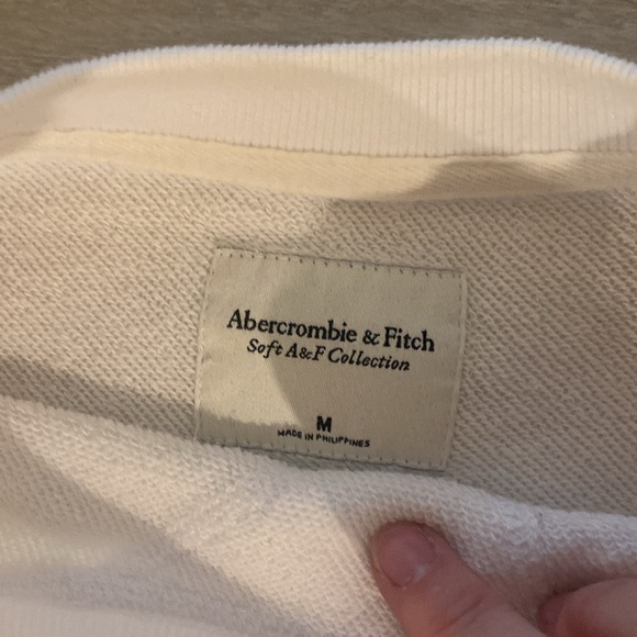 Abercrombie Sweatshirts - Picture 5 of 10